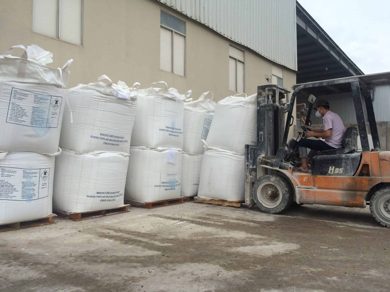 Bao jumbo 1 tấn đa năng đựng gạo, khoáng sản và bột mịn.